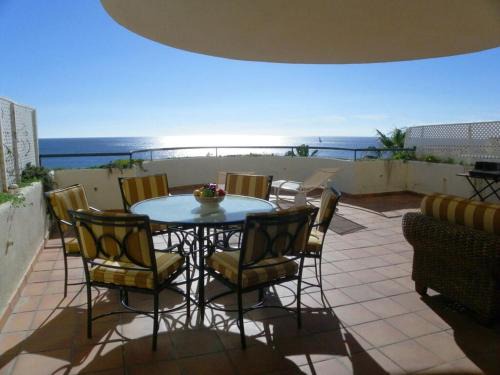 Buenas Noches Casa | Beach Penthouse Bermuda Beach 3