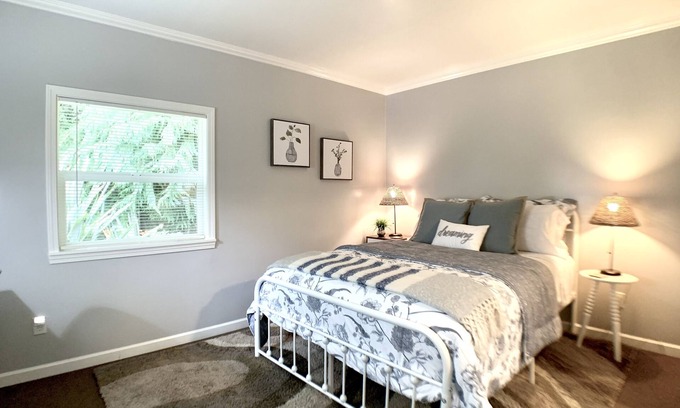 Crescent City Casa | Beach & Redwoods 5mins from Unexpected Oasis