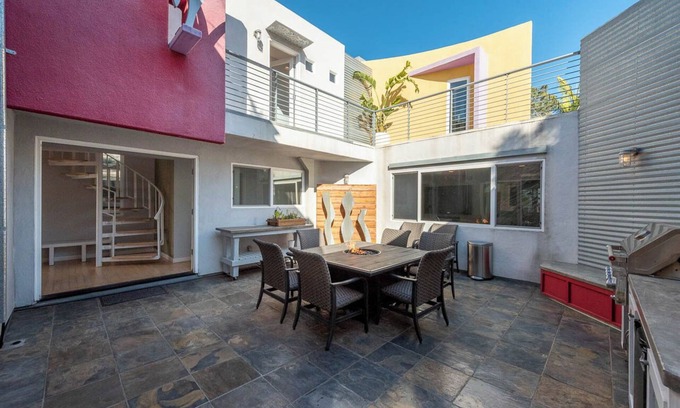 Del Mar Heights Casa | Beach Resort Home w/Ocean Views + Jacuzzi & Sauna!