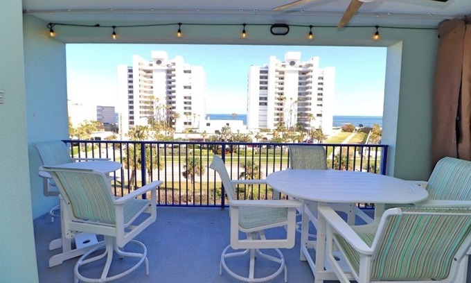 New Smyrna Beach Condominio | Beach Resort Perfection!