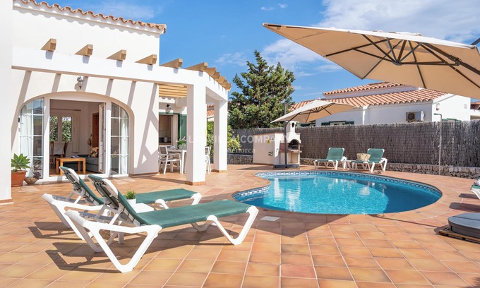 Cala en Porter Villa | Villa en la Playa con Piscina Privada y Aire acondicionado