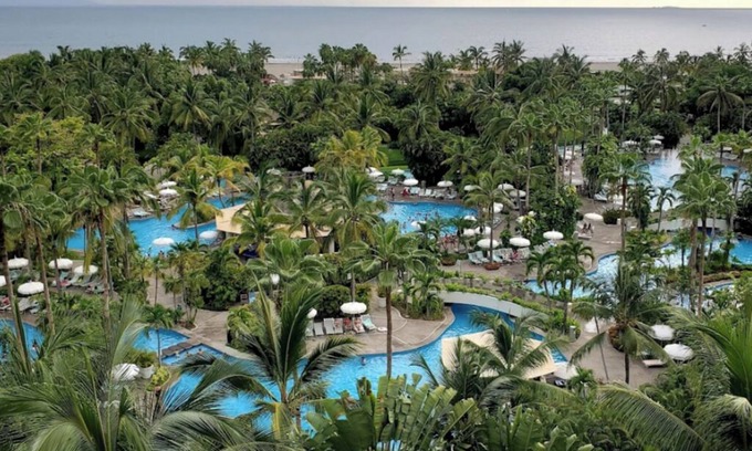 Isla Iguana Apartamento | Beach resort w/balcony ft lush pools, dining, fitness, spa & resort activities.