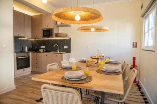 Pedras Pretas Casa | Beach Retreat - By Wehost