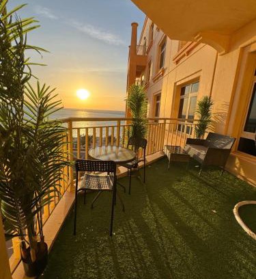 Bay La Sun Apartamento | Beach view