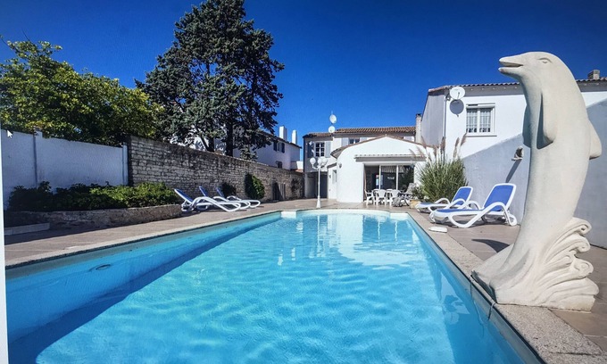 Rivedoux-Plage Casa | Beach side location Petit Plage 1 minute walk to beach ,centre de village