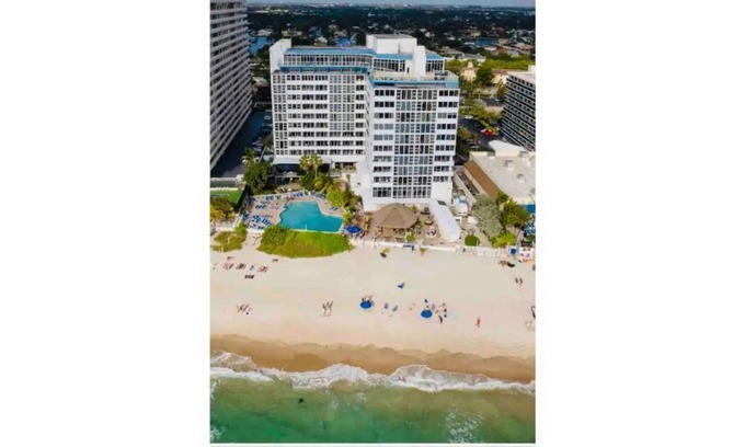 Bermuda Riviera Apartamento | Beach Studio@Ft. Lauderdale Beach front Hotel Resort near Lauderdale by the Sea