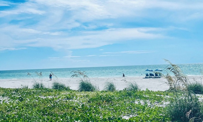 Longboat Key Condominio | Beach to Bay Beauty- available for season 2026-Pet friendly!
