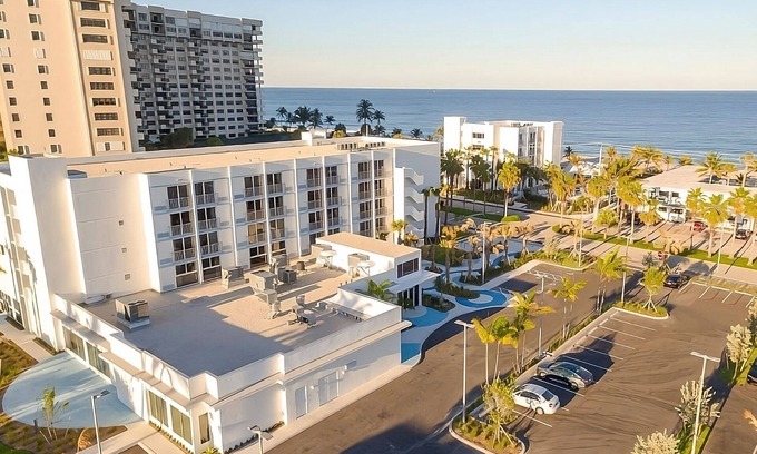 Lauderdale-by-the-Sea Hotel | Beach Vacation! 2 Amazing Units, Outdoor activities, Near Bay View Drive Park