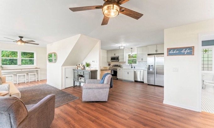 Baxter Casa | BEACH|Views|Hot Tub|Kayaks|Heated Plunge Pool!