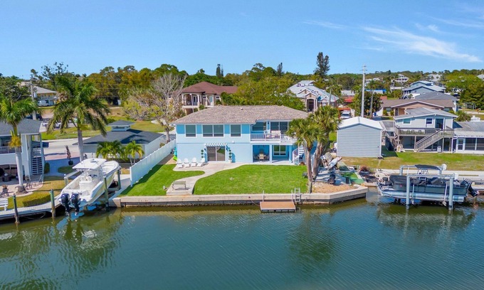 Laurel Casa | Beach Water Front Condo