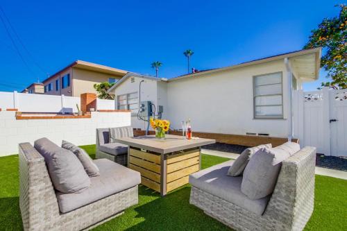 North Pacific Beach Casa | Beachcomber 1