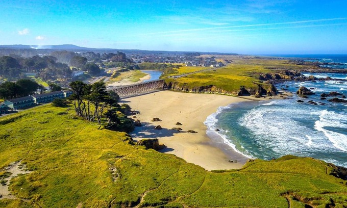 Fort Bragg Hotel | Beachcomber Motel