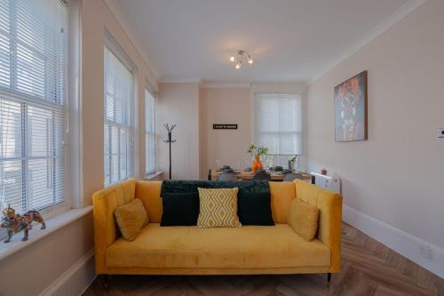 Brighton City Centre Apartamento | Beachfront, 2-bedroom, Sleeps 5, long stays