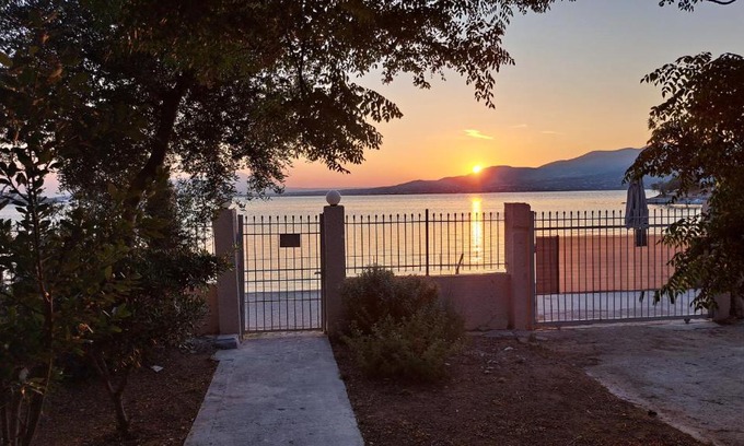 Salamis Apartamento | Beachfront 2-bedroom apartment