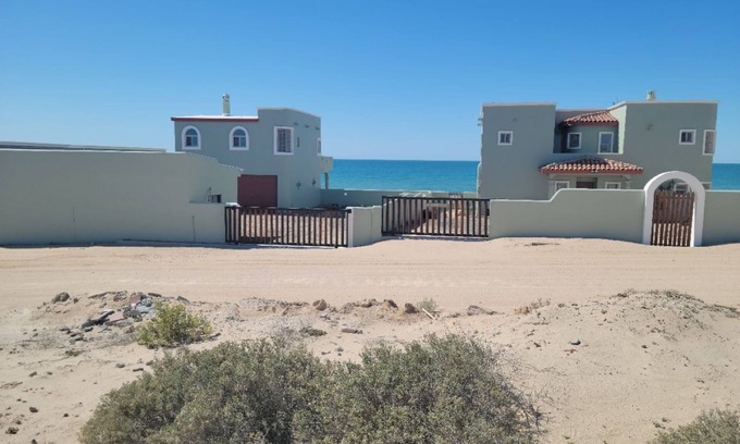 Puerto Peñasco Casa | Beachfront 3, 4, 5 bedroom property. Free Pets!