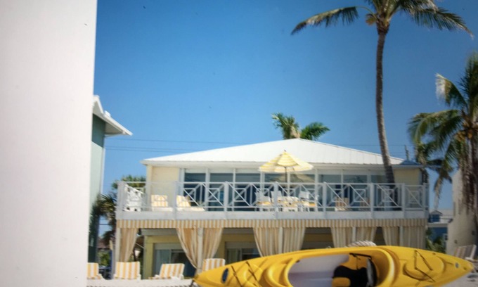 Bonita Springs Casa | ¡NUEVA TARIFA REDUCIDA! De lujo en el agua - Bonita casa de playa en Playa Bonita