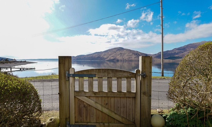 Glenelg Casa | Beachfront 3 Bedroom House