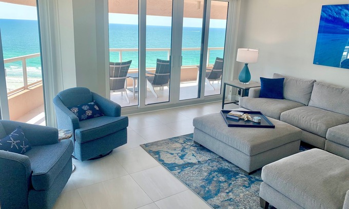 Sand Key Condominio | 3BR on BEACH w/ Panoramic Water Views. Steps to Pool, Beach. Resort Amenities!