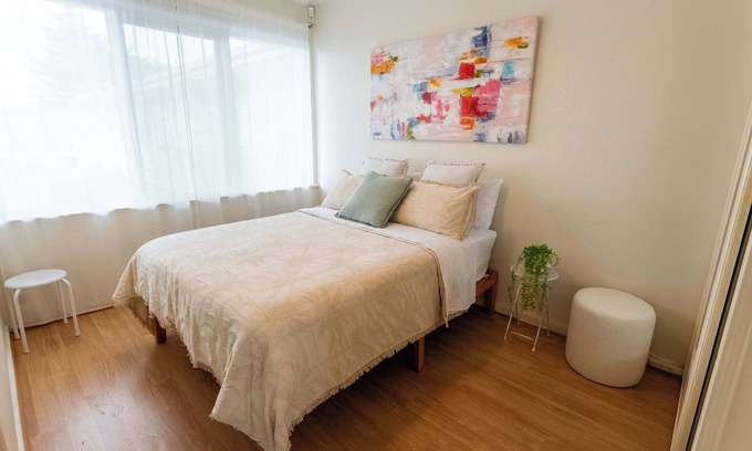 West Beach Apartamento | Beachfront - 5 min to Airport