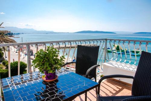 Kastela Apartamento | Beachfront Apartments Don