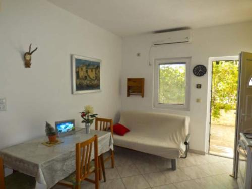 Ivan Dolac Apartamento | Beachfront Apartments Pla a - Two Bedroom Apartment A4