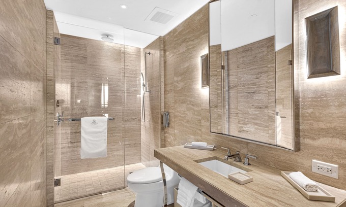 Bal Harbour Condominio | Beachfront Atlantic Suite 5 Star Residences / Bal Harbour