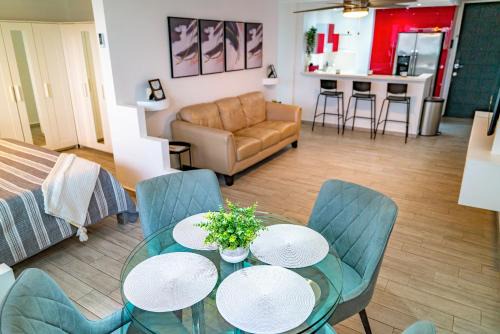 Isla Verde Apartamento | Beachfront Bliss at Isla Verde