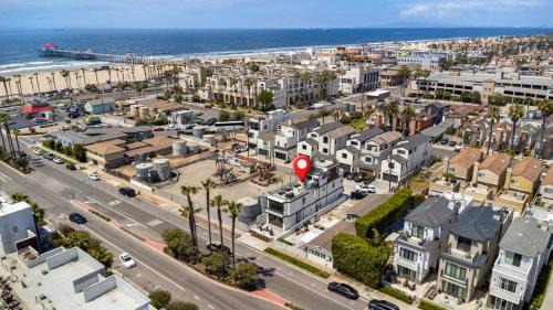 Huntington Beach Casa | Beachfront Bliss in HB Luxury Ocean View Rental