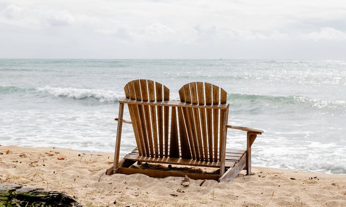Ewa Casa | Beachfront Bungalow with Gated Entry and Pet Friendly