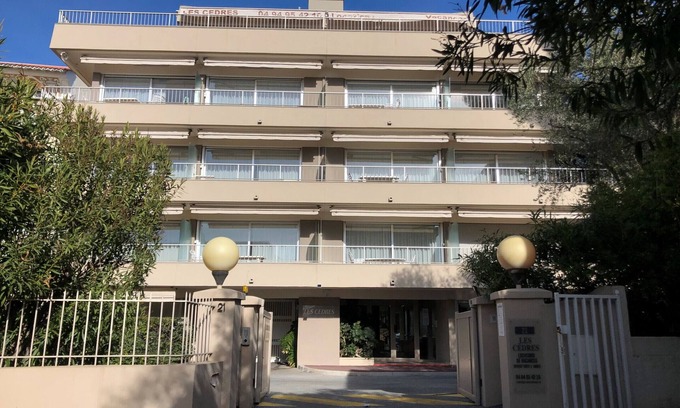 Saint-Raphael Apartamento | Apartamento en Primera Línea de Playa, Centro Ciudad y con Balcón - Ideal para 4 Personas