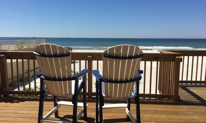 Lower Grand Lagoon Casa | Beachfront! Close to Schooners and St. Andrews St Park. Park at front door! 8PPL