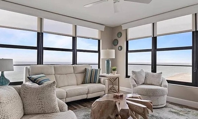 Golden Beach Apartamento | Beachfront Condo with Gulf Views in Venice