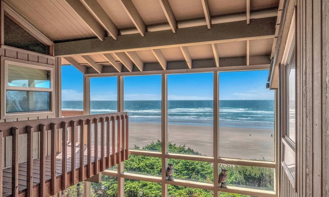 Seal Rock Casa | ¡Experimente Driftwood Beach Guest House, una casa frente al mar en Seal Rock, OR!