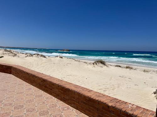 Marsa Matruh Chalet De Esquí | Beachfront Private Chalet in Marsa Matrouh - Family Vacation Home