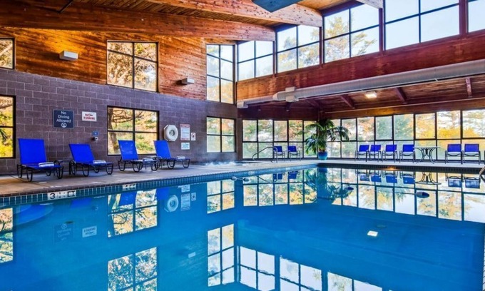 Newport Hotel | Your Newport Retreat! Indoor Swimming Pool, Free Parking, Hillside View!