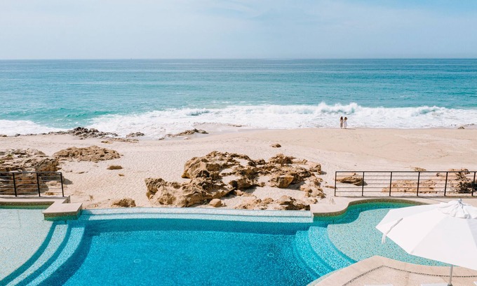 Buzzards Condominio | Beachfront Flats 3bd Residence