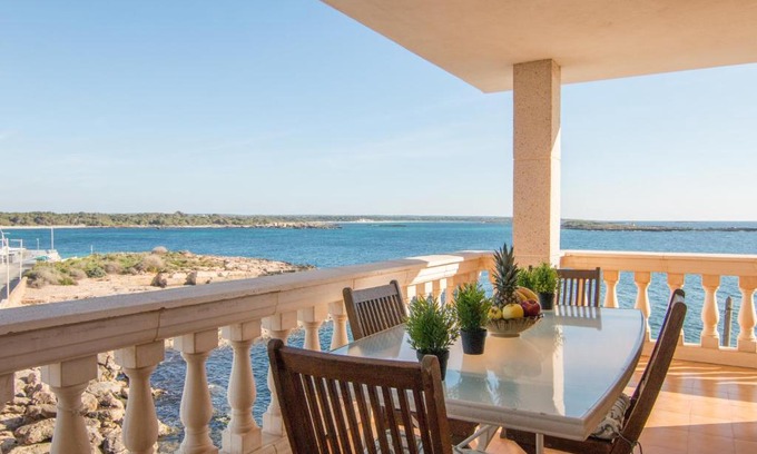 Colonia Sant Jordi Apartamento | Beachfront holiday apartment Lotja 7 - Grupo Berna