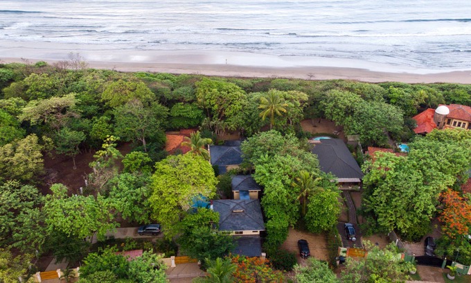Palm Beach Estates Casa | Beachfront Home 3BR 2BA on a World Class Surfing Beach! ENJOY THE BEACH LIFE!!