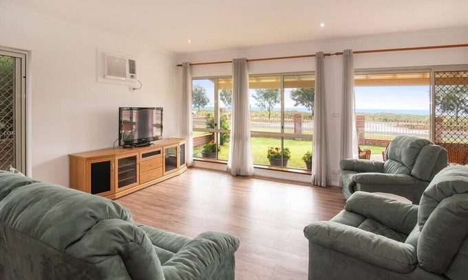 West Busselton Casa | Beachfront home Busselton- Jetty Views