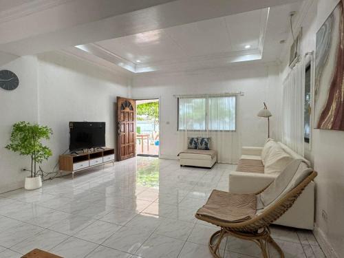 Mati Casa | Beachfront House in Dahican