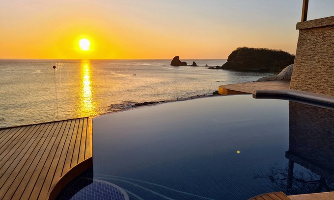 San Juan del Sur Casa | BEACHFRONT LUXURY -180° BAY VIEWS - INFINITY POOL - AND STUNNING OUTDOOR SPACES
