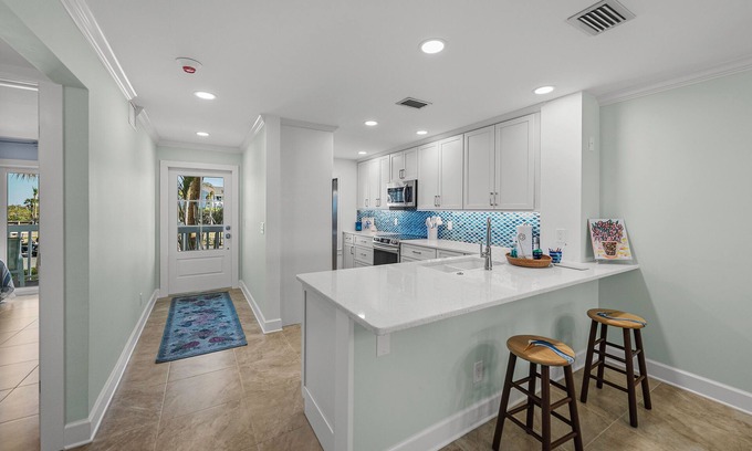 Boca Grande Condominio | Beachfront luxury at BG North, spacious 2-bedroom condo in Boca Grande, Waterfront Views