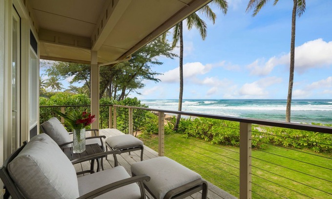 Wainiha Casa | Casa de ensueño de lujo frente al mar con A / C y gimnasio! Disponible para alquileres!