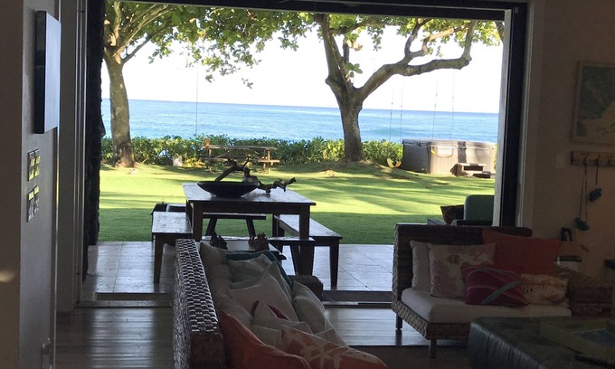 Haleiwa Casa | Casa de lujo frente al mar con amplio patio costa norte de Oahu