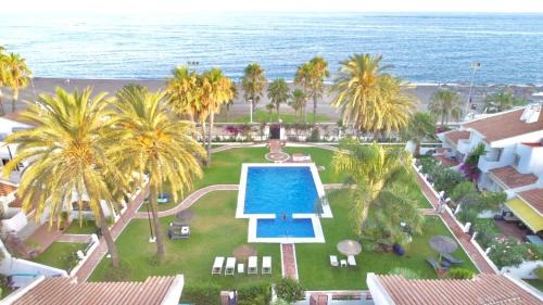 Torre del Mar Casa | Beachfront oasis in Costa del Sol.
