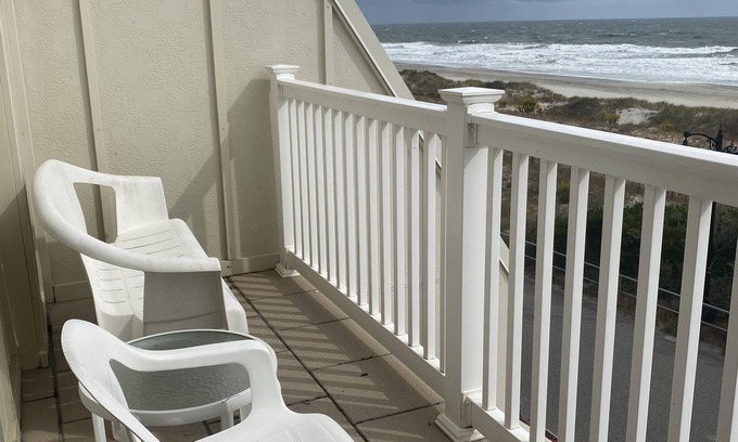 Sea Isle City Condominio | Beachfront, Ocean Views in the heart of downtown