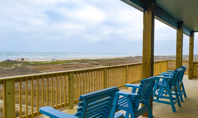 Freeport Casa | ¡Frente a la playa con increíbles vistas de la playa y la bahía desde todas las habitaciones de la casa!