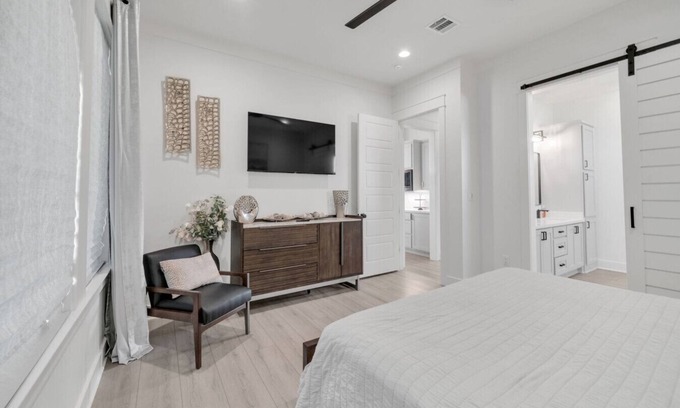 Galveston Apartamento | Beachfront Outdoor Lounge + Parking