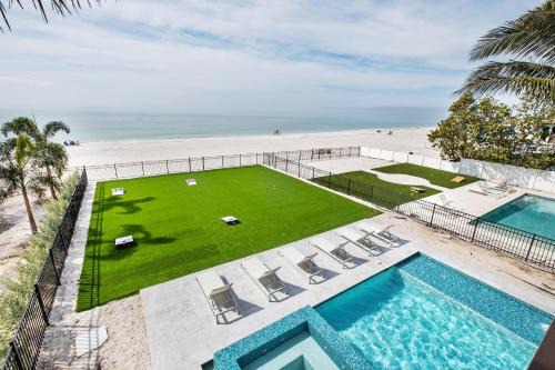 Bradenton Beach Casa | Beachfront Paradise