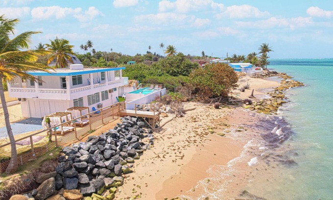 Loiza Casa | Beachfront Paradise with infinty pool